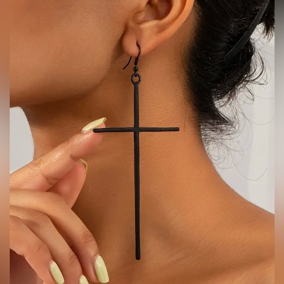 CHIC Gunmetal Cross Statement Earrings - Picture 1 of 2